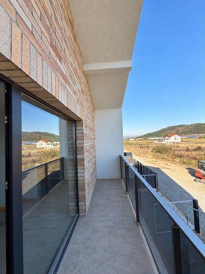 Casă cu 4 camere în Exterior Vest