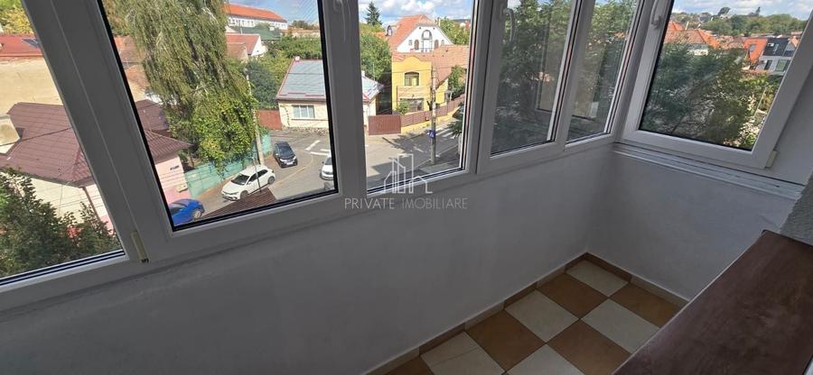Apartament cu 2 camere decomandat în Central