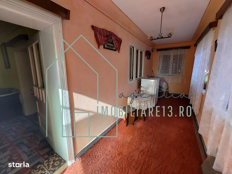 Casă cu 4 camere în Central