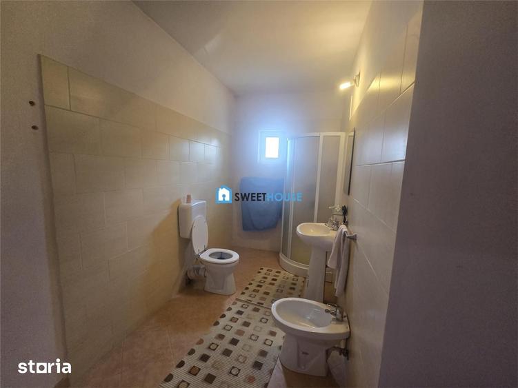 Casă cu 5 camere cu Teren 704 Mp în Central