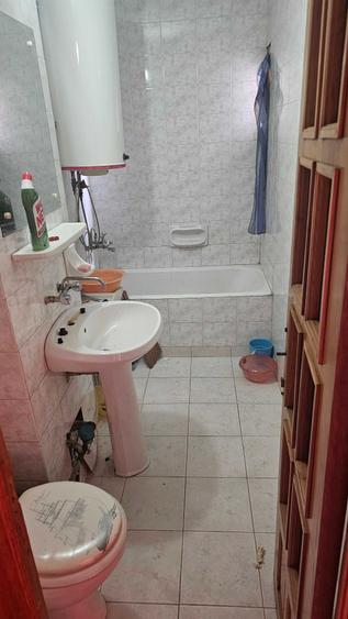 Apartament cu 3 camere în Vânători-Neamț