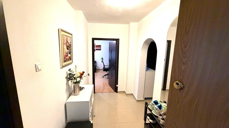 Vânzare Apartament 3 Camere Hol în H, 2 Băi – Calea Vitan Vis-a-vis Mall Vitan - 1