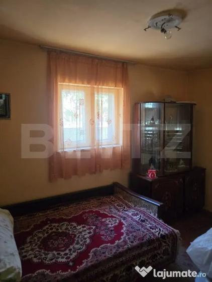 Casă cu 3 camere cu Teren 1100 Mp în Central