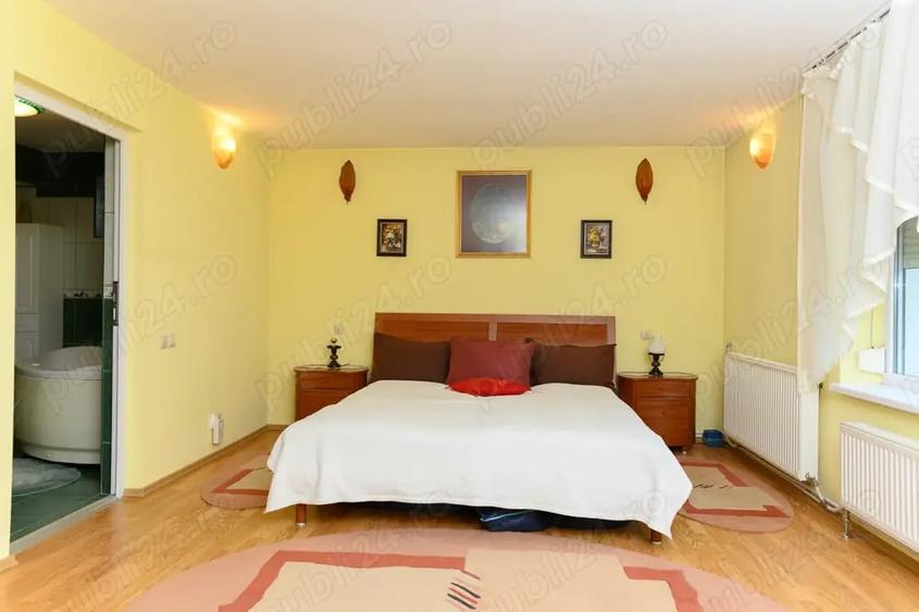 Casă cu 4 camere cu Teren 3500 Mp în Hemeiuș