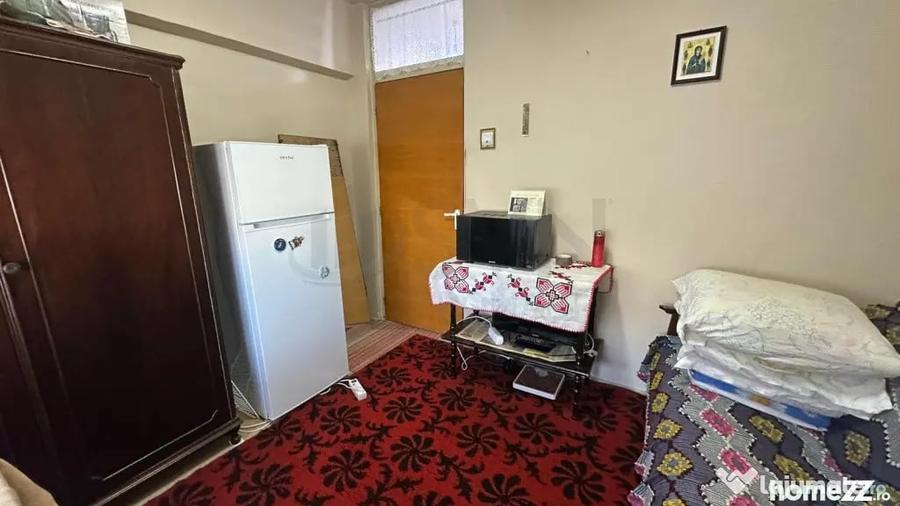 Apartament cu 3 camere decomandat în Aviației