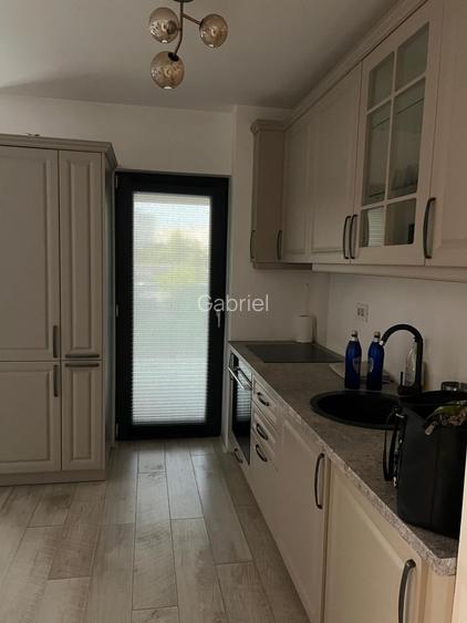 Inchiriez apartament 3 camere , complex Parcului 20