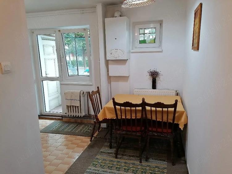 Apartament cu 3 camere semidecomandat în Grigorescu
