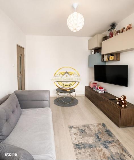 Apartament cu 2 camere semidecomandat în Craiovița Nouă