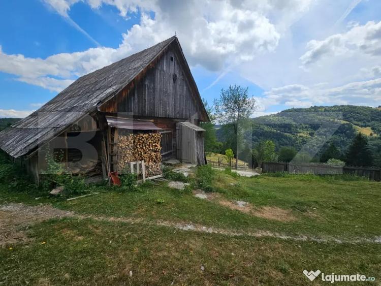 Casă cu 7 camere cu Teren 1855 Mp în Tomuțești