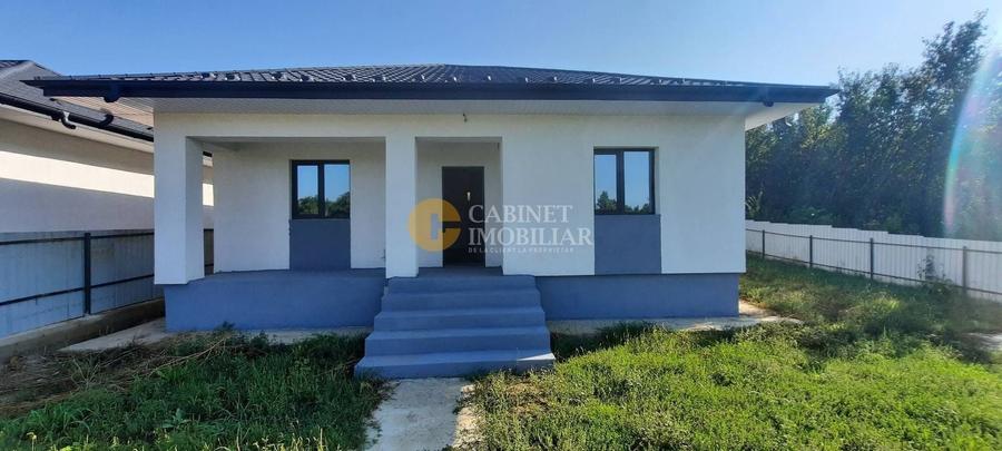 Casă individuală cu 3 camere cu Canalizare în Holboca