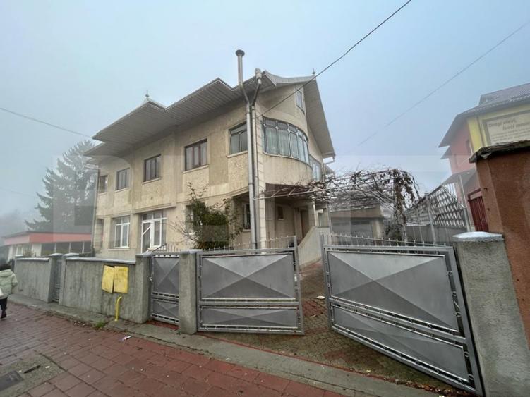 Casă cu 5 camere cu Teren 300 Mp în Burdujeni