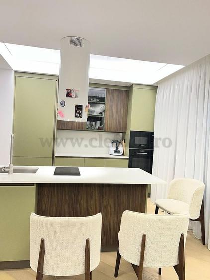 Apartament cu 4 camere decomandat în Iancu Nicolae