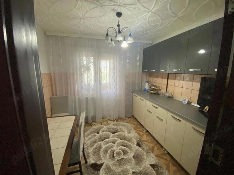Apartament cu 2 camere decomandat în Motru