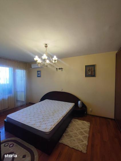 Apartament cu 4 camere în Drumul Taberei