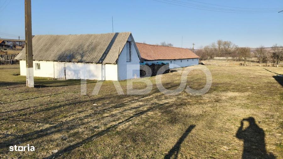 Casă cu 3 camere cu Teren 123 Mp în Pianu