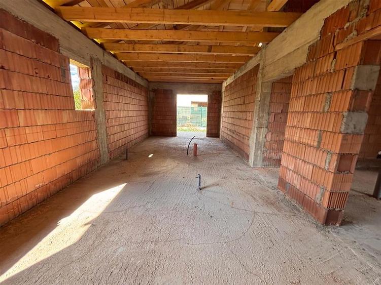 Duplex cu 3 camere cu Teren 500 Mp în Stupini
