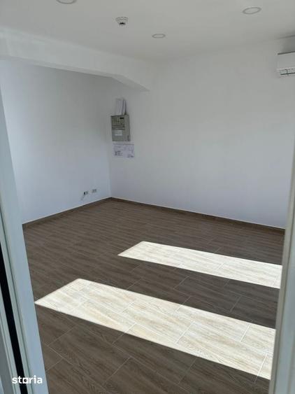 Spațiu comercial, de 1,240 mp, în Central