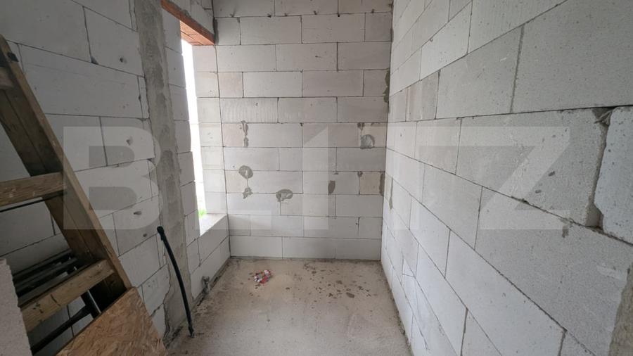 Casă individuală cu 4 camere cu Canalizare în Micești