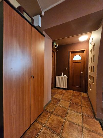 Garsonieră decomandată, mobilată în Craiovei