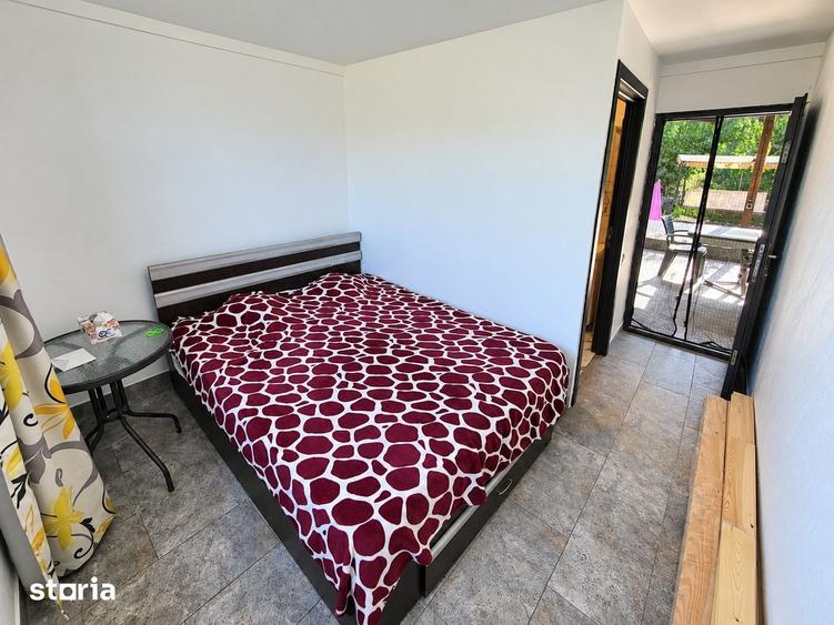Casă cu 2 camere cu Teren 950 Mp în Vânători