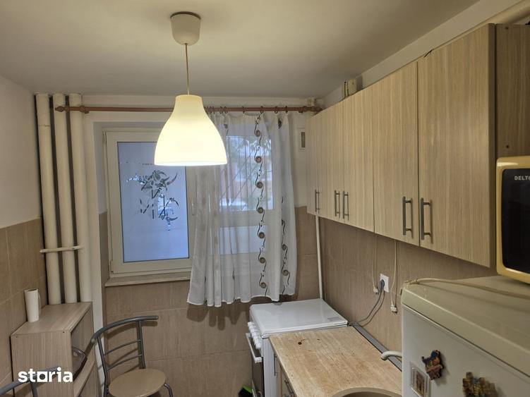 Apartament cu 2 camere semidecomandat în Vatra Luminoasă
