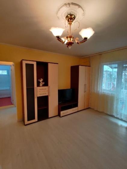 Apartament cu 2 camere semidecomandat în Olimpia-Stadion