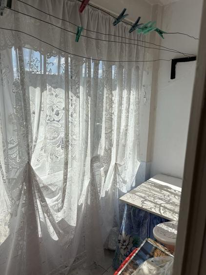 Apartament cu 2 camere semidecomandat în 5 Călărasi