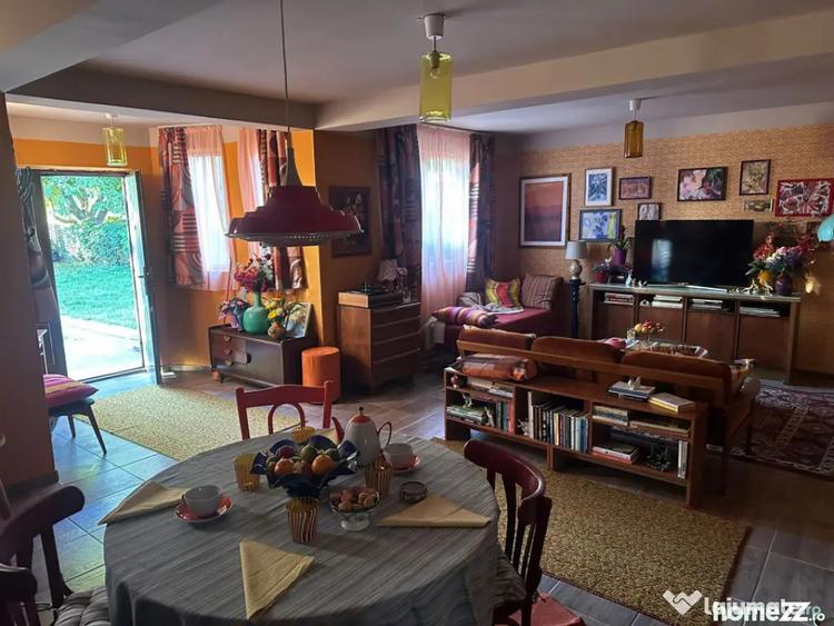 Casă cu 5 camere cu Teren 794 Mp în Livedea
