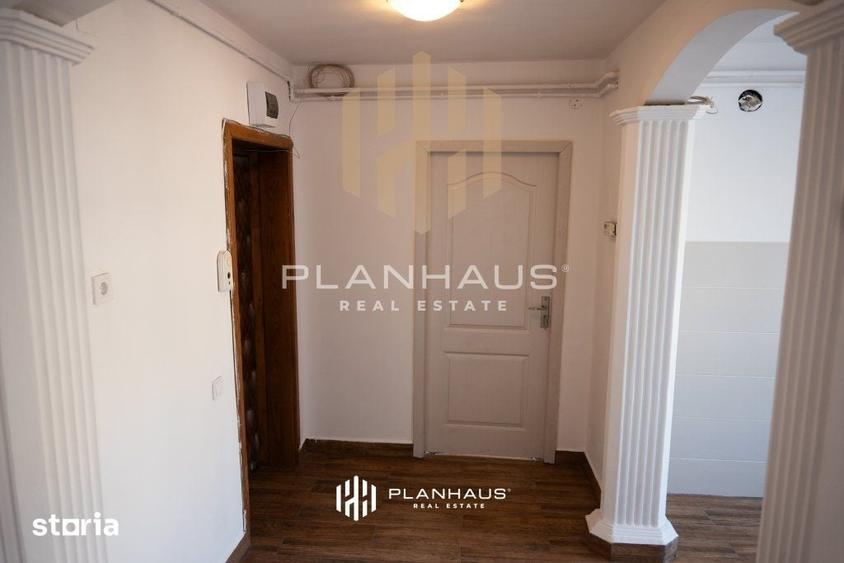 Apartament cu 3 camere decomandat în Republicii