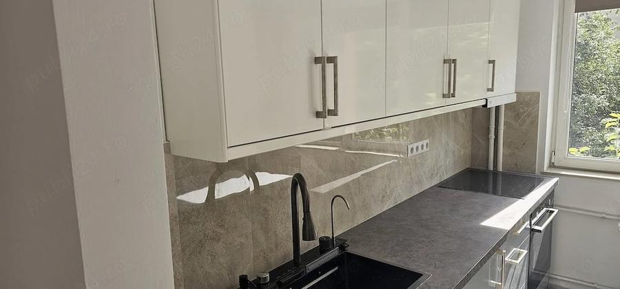 Apartament cu 3 camere semidecomandat în Grigorescu