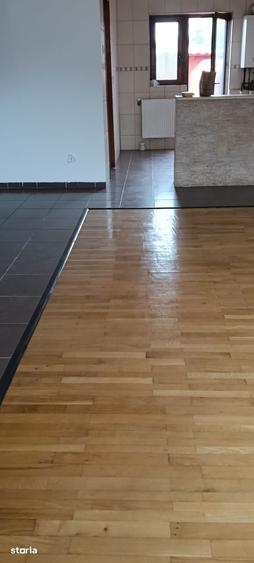Casă cu 5 camere decomandat cu Teren 121 Mp în Rahova
