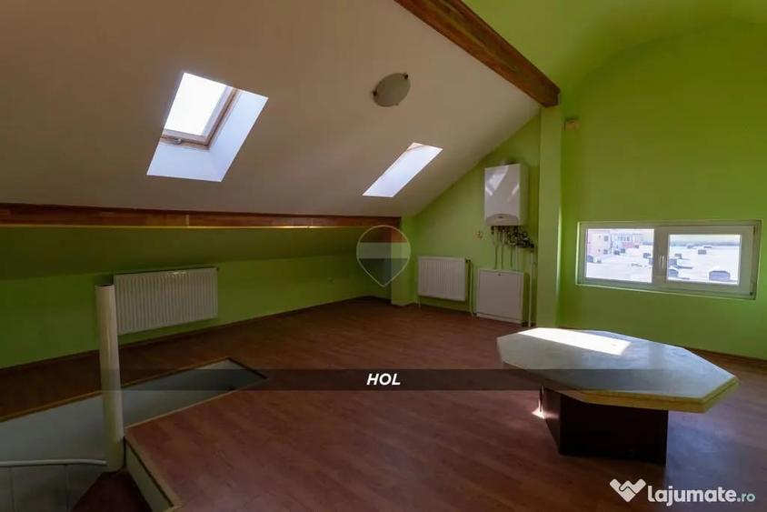Apartament cu 7 camere decomandat în Central