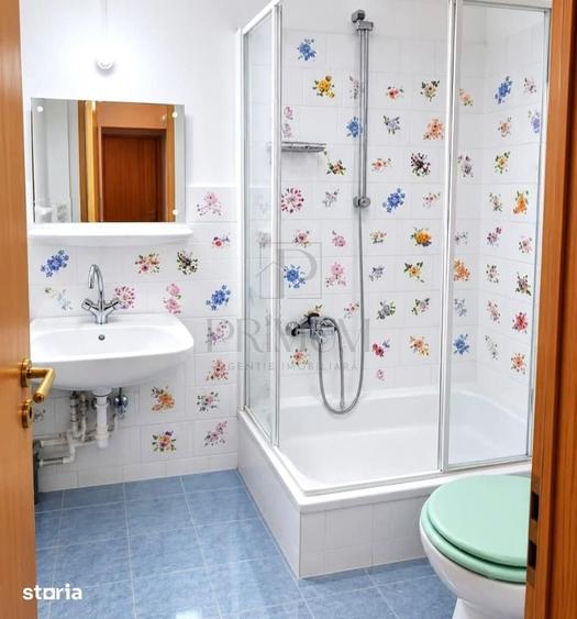 Apartament cu 4 camere decomandat în Lipovei