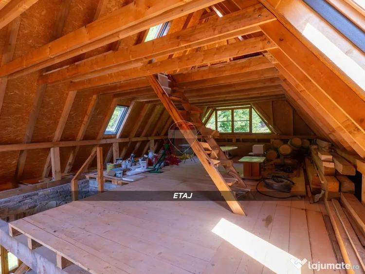 Casă cu 4 camere cu Teren 242 Mp în Firiza