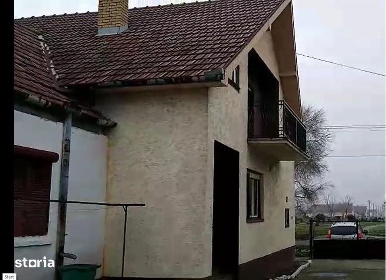 Casă cu 6 camere cu Teren 844 Mp în Central