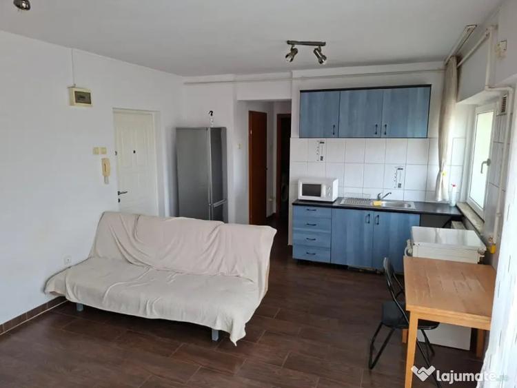 Apartament cu 2 camere semidecomandat în Mărăști