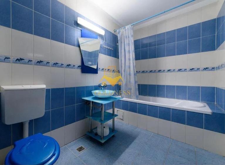 Apartament cu 3 camere semidecomandat în Calea Turzii