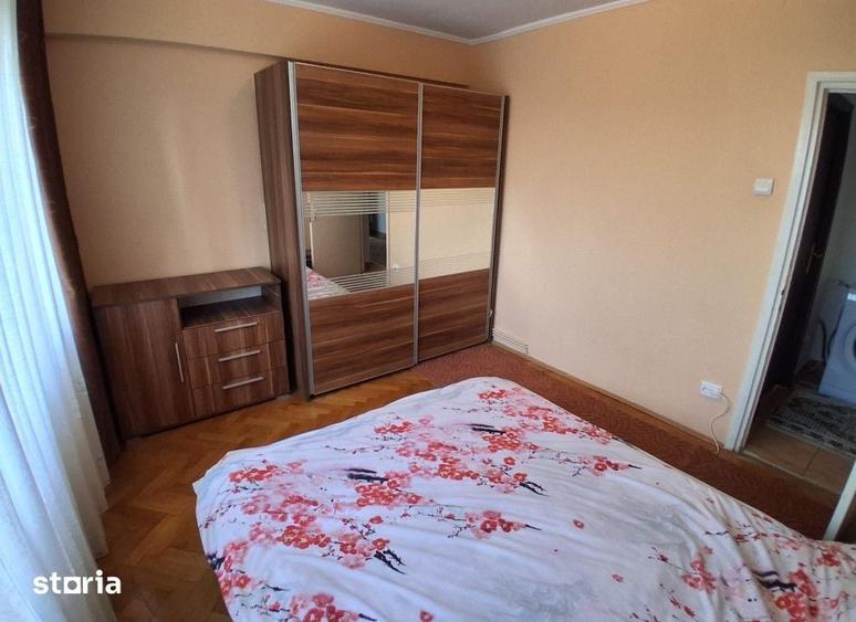 Apartament cu 3 camere decomandat în Centru Civic