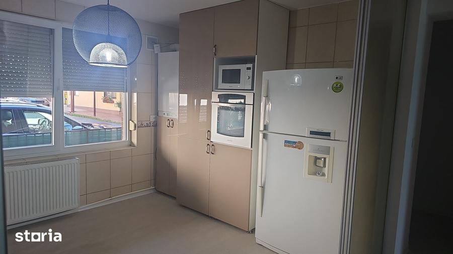 Casă cu 5 camere cu Teren 130 Mp în Nord