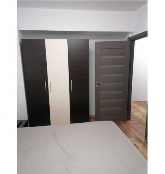 Apartament cu 4 camere decomandat în Iancului