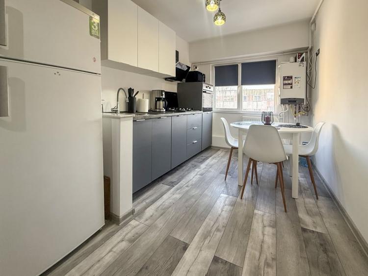 Apartament cu 2 camere decomandat, mobilat în Tomis Nord
