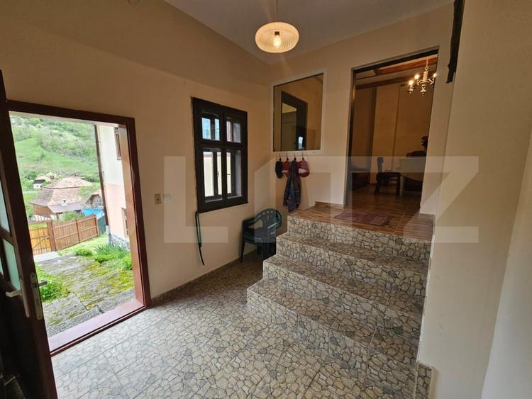 Casă individuală cu 5 camere cu Teren 4400 Mp în Ocoliș