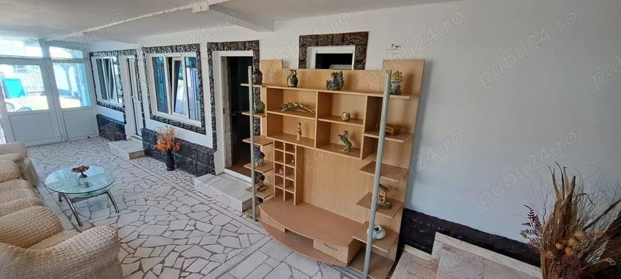 Casă cu 6 camere în Sud