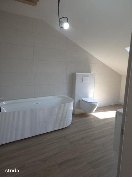 Casă cu 4 camere cu Teren 357 Mp în Central