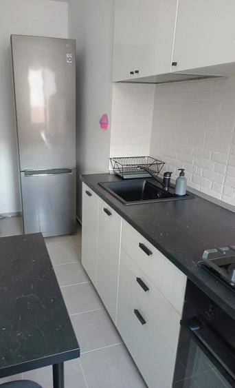 Apartament cu 2 camere semidecomandat în Timpuri Noi