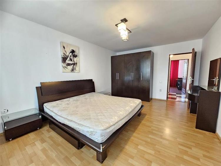 Apartament cu 2 camere decomandat, mobilat în 7 Noiembrie
