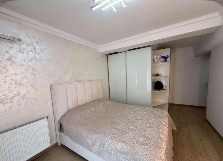 Apartament cu 4 camere nedecomandat în Drumul Taberei