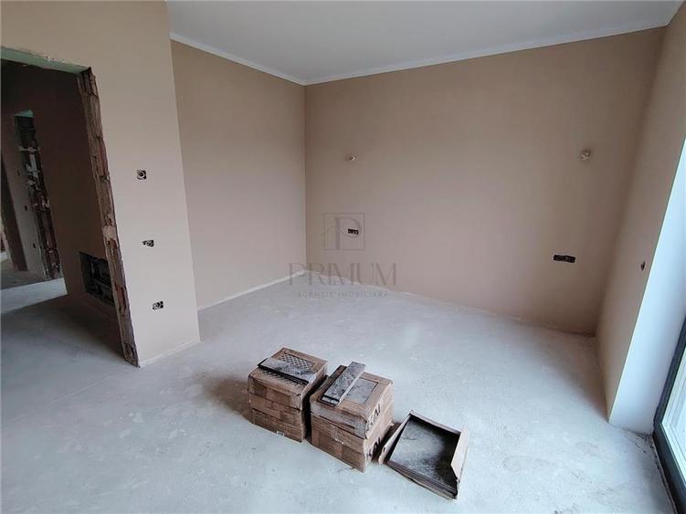 Duplex cu 5 camere cu Canalizare în Moșnița Nouă