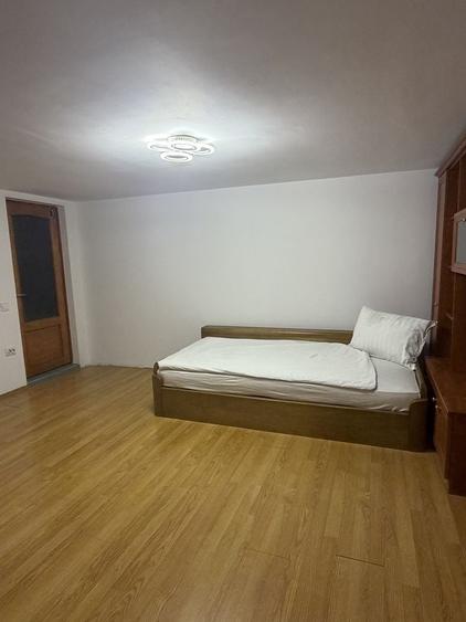 Casă cu 2 camere în Dezmir