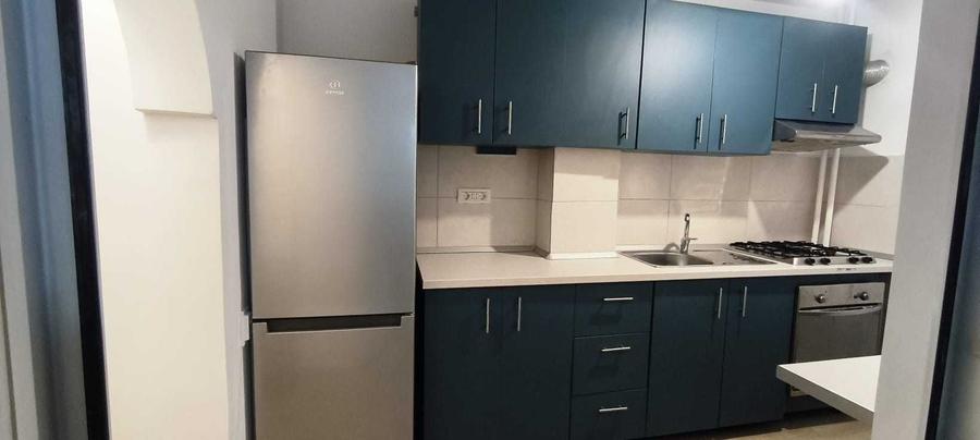 Apartament cu 2 camere semidecomandat în Tei